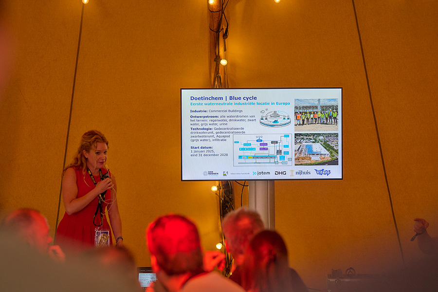 Nienke Peek presenteert het FoodSafe-programma op de Zwarte Cross